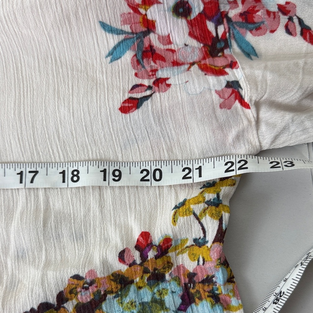 Davi & Dani Size Large Rayon Multicolor Floral V-Neck Poncho Size Large - Picture 5 of 5